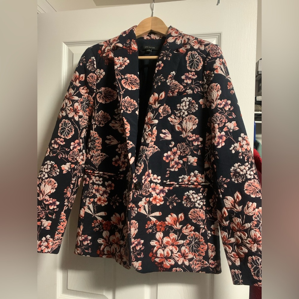 Ann Taylor statement blazer